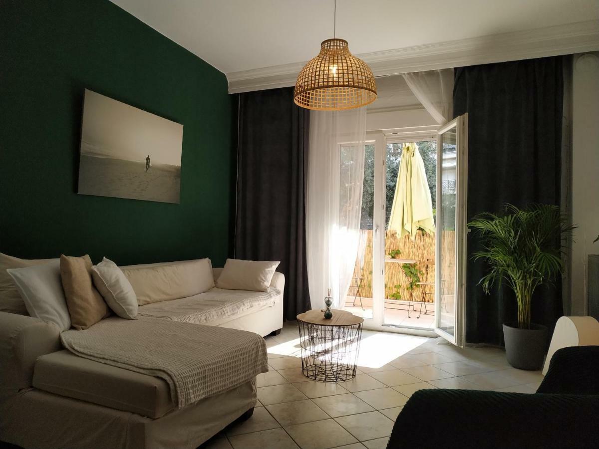 Bright Apartment Steps From The Sea Saloniki Zewnętrze zdjęcie